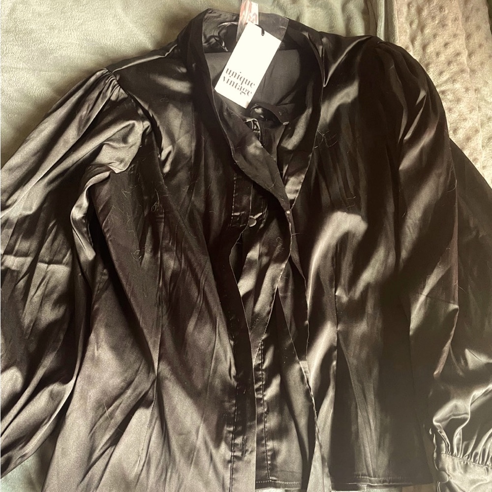 BRAND NEW! Unique Vintage silk blouse